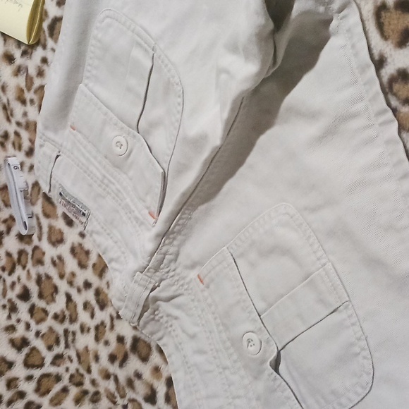 Aeropostale Khaki Shorts w/button back pockets Sz 3-4 juniors - Picture 3 of 11